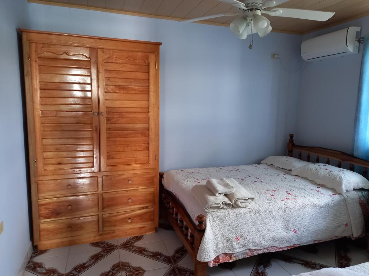 Urania House Villa Bocas del Toro Exteriör bild